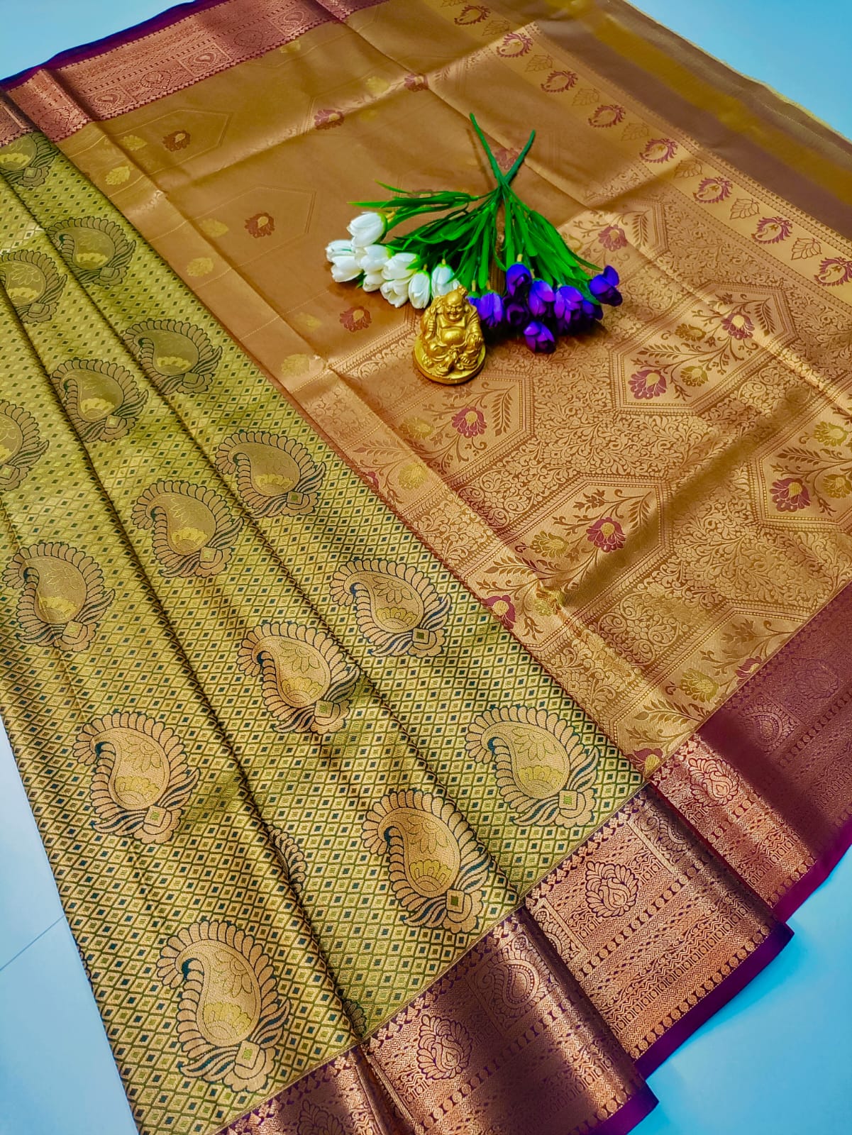 Regal Dualshade Gold-Black Samuthrika Vasthrakala Wedding Saree