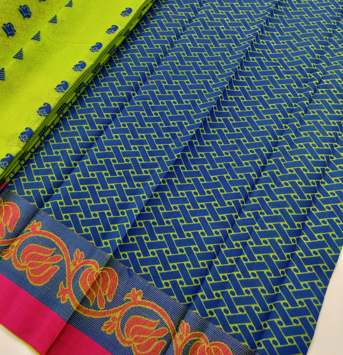 Parrot Green Silk Cotton Saree with Thread Border & 1000 Small Thread Butta