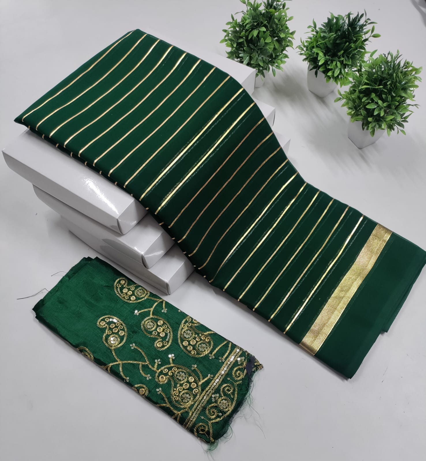 Elegant Gerojet Saree with Embroidered Blouse