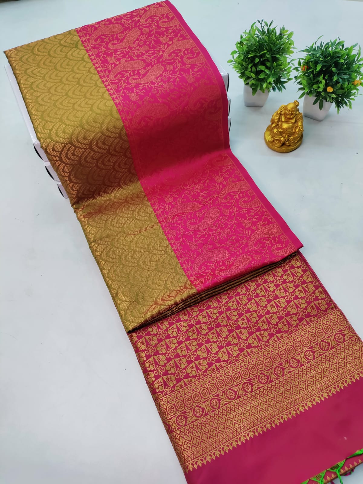 Premium Kanjeevaram Luxury Soft Silk Saree – Meganthi Green with Pink Border