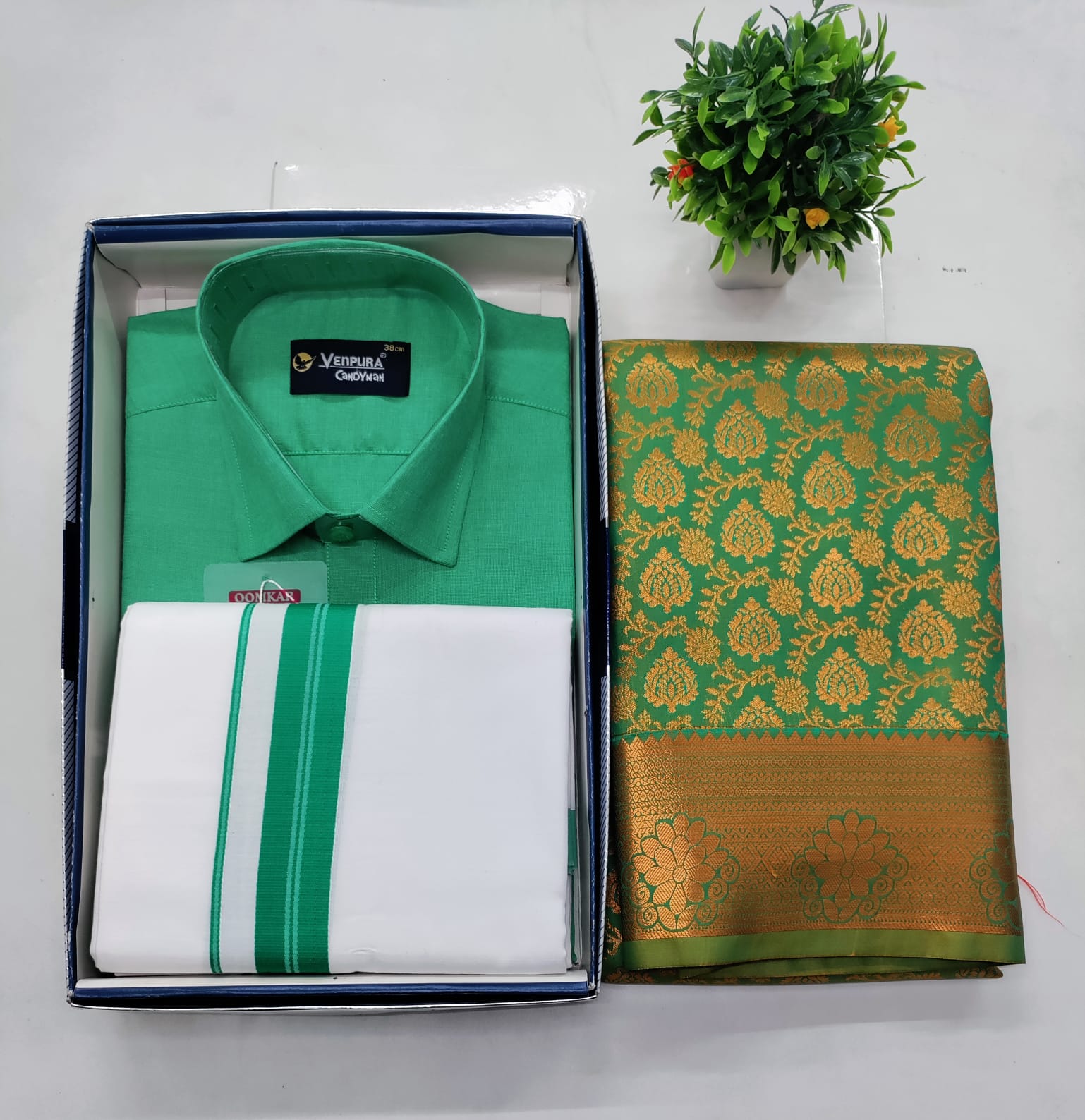 🌿 Green Premium Couple Combo Set