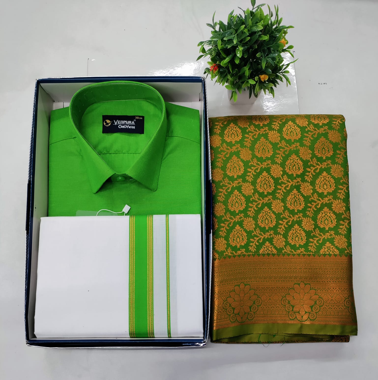 🌿 Green Premium Couple Combo Set