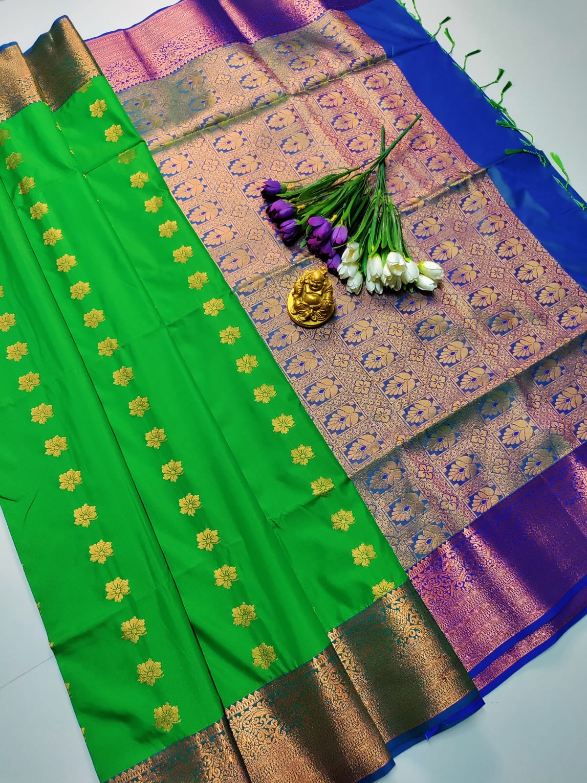 Parrot Green with Blue – Premium Kanjivaram Soft Silk Saree