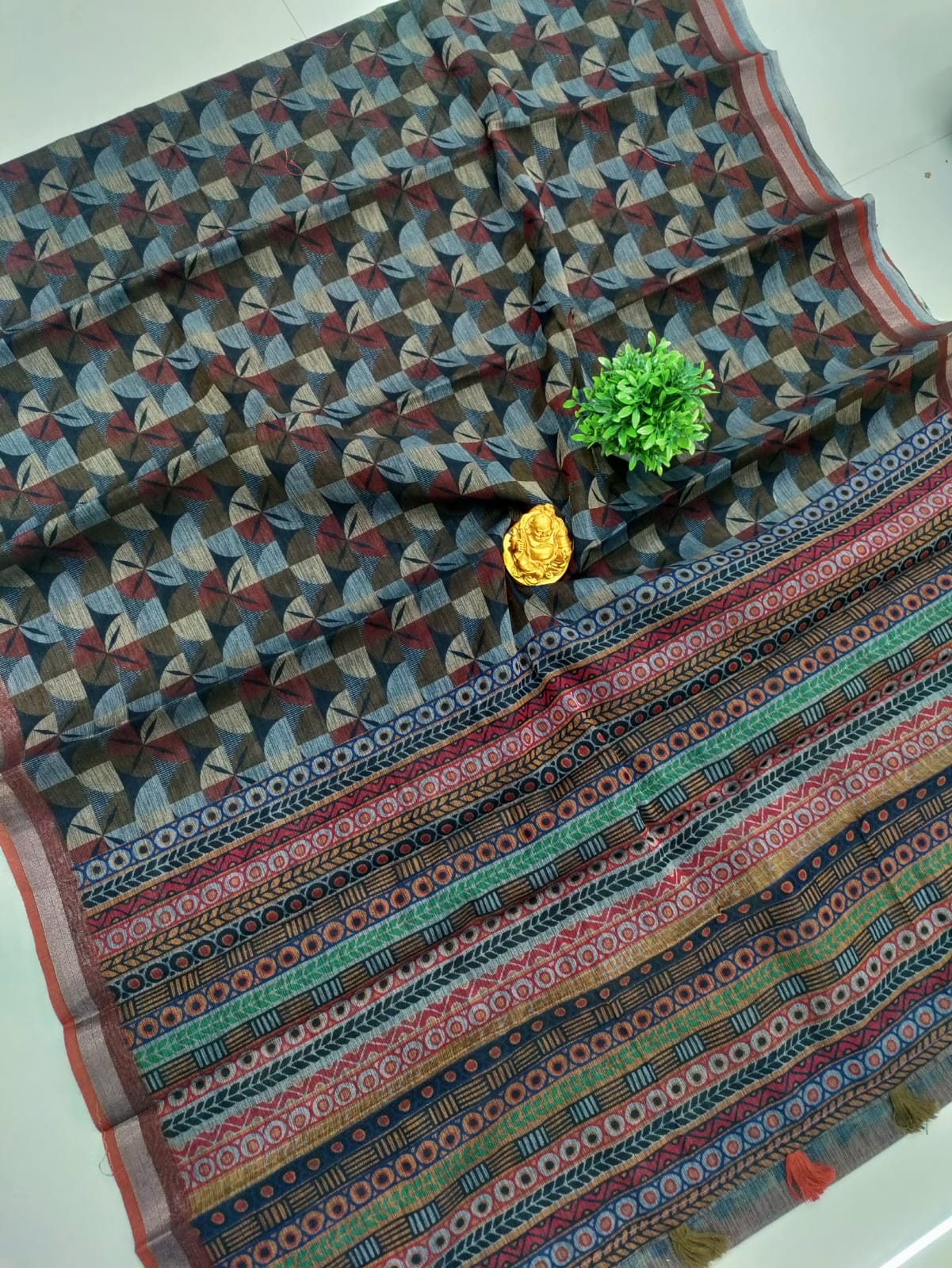 👑 Kerala Queen – Exclusive Fancy Hand Printed Saree 🌸