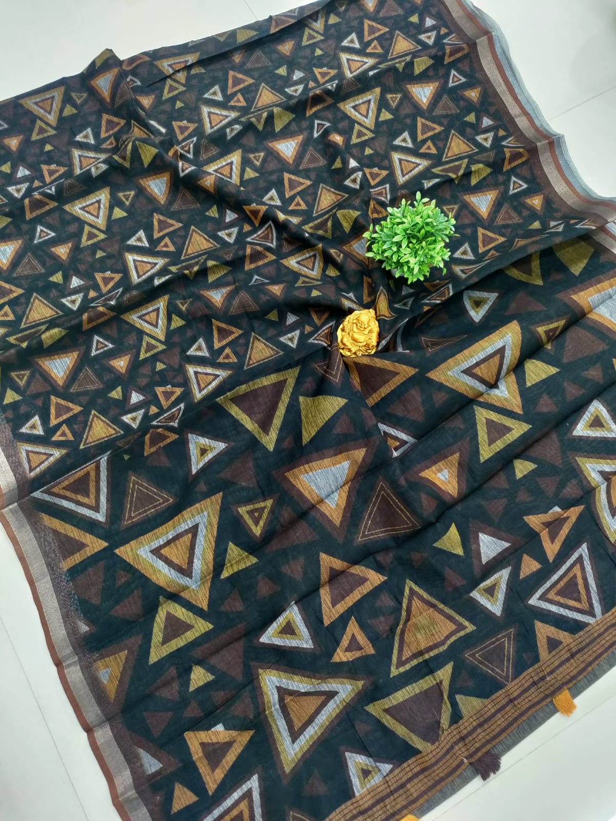 👑 Kerala Queen – Exclusive Fancy Hand Printed Saree 🌸