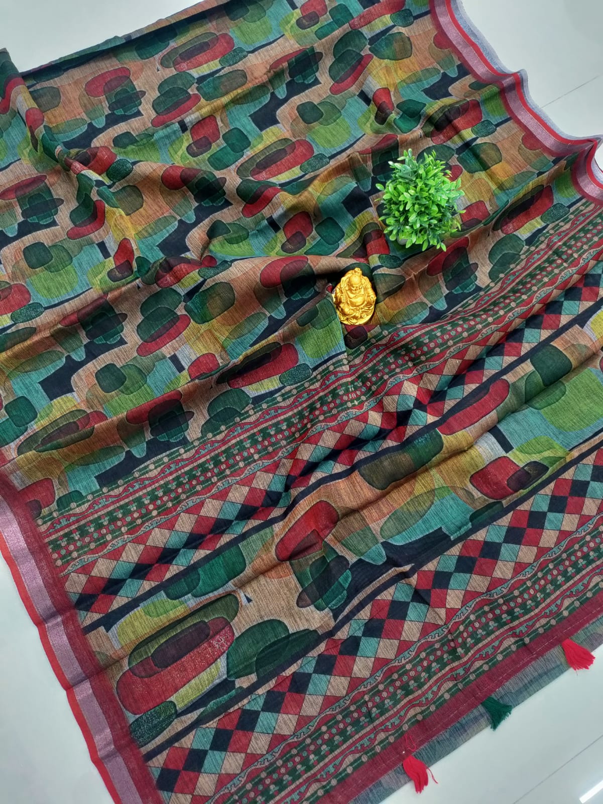 👑 Kerala Queen – Exclusive Fancy Hand Printed Saree 🌸