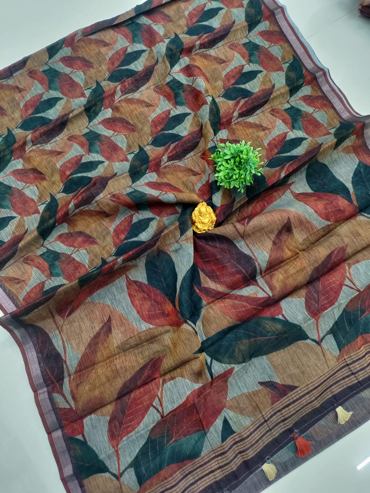 👑 Kerala Queen – Exclusive Fancy Hand Printed Saree 🌸