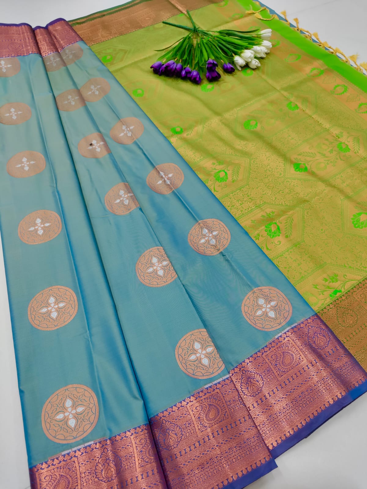 Royal Meena Soft Silk Saree with Dual Tone Contrast Pallu