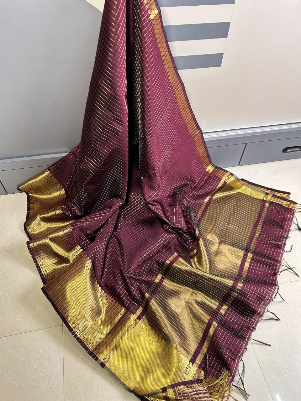 Elegant Tradition – Kattan Silk Saree (Maroon Colour)