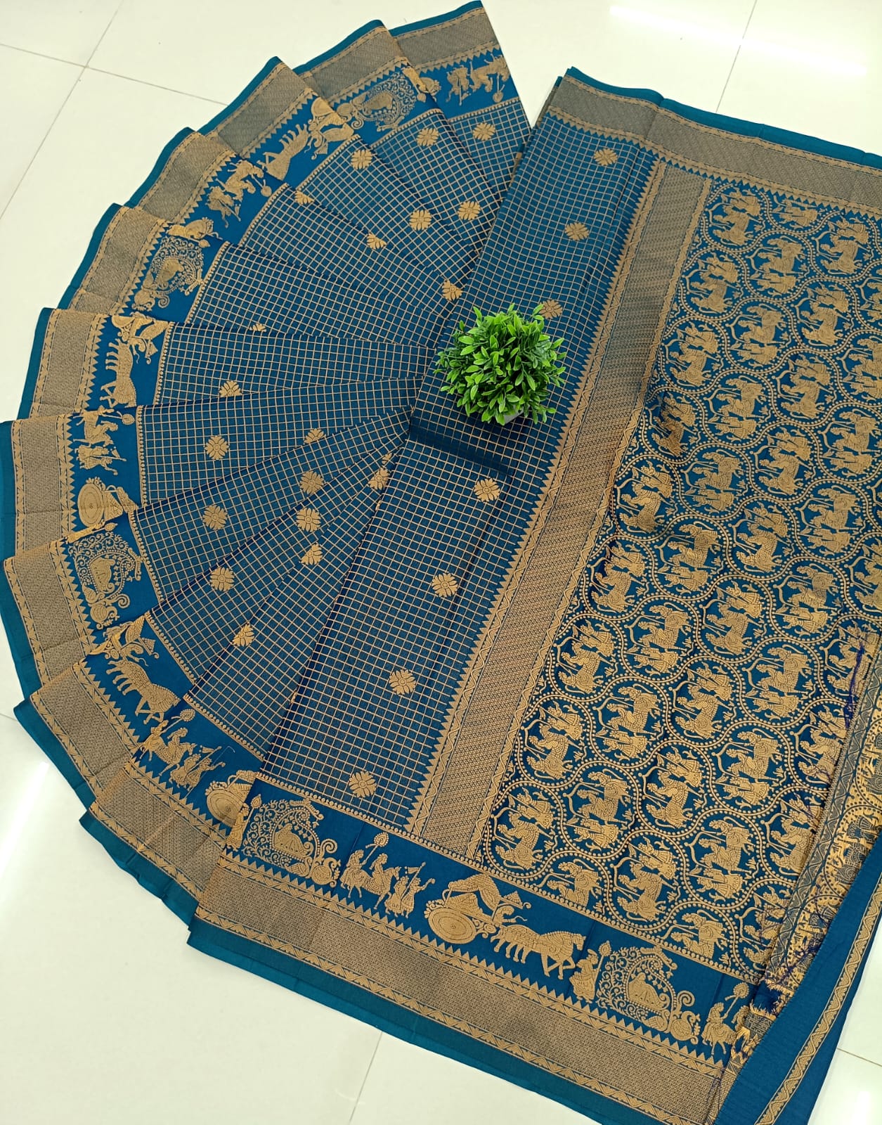 Pallakku Zari Soft Silk Saree