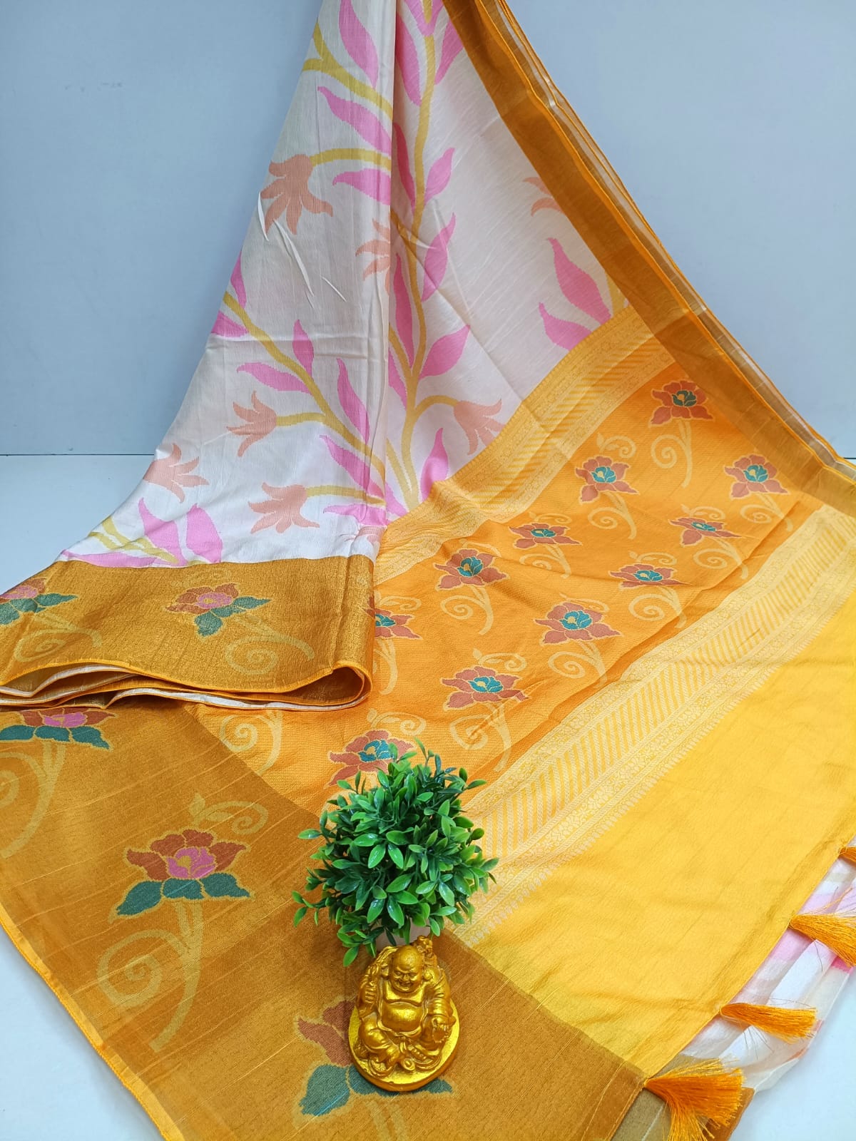 Lilly Crushed Silk Saree