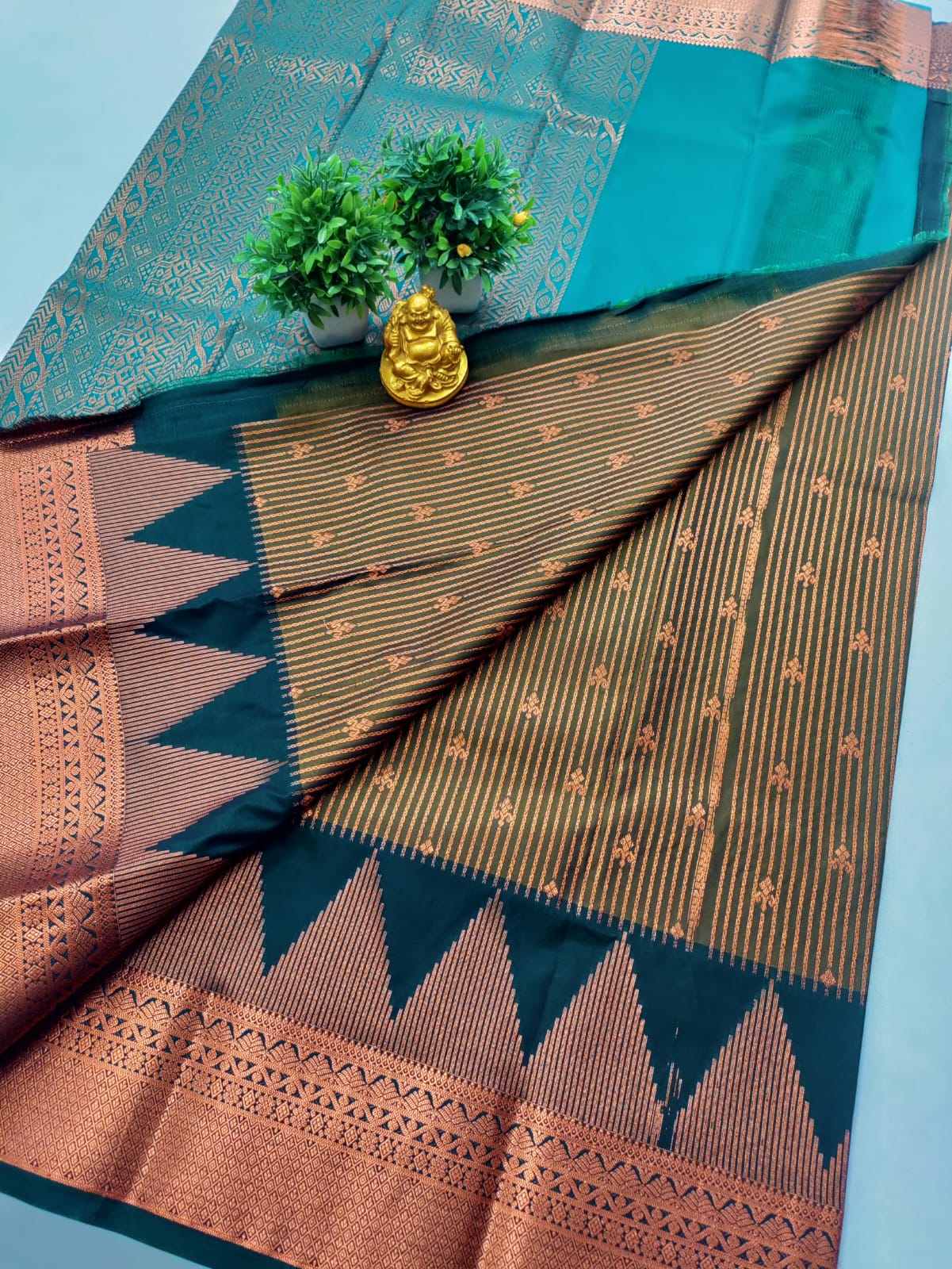 Exclusive Vaira Oosi Soft Silk Saree – Bottle Green with Teal