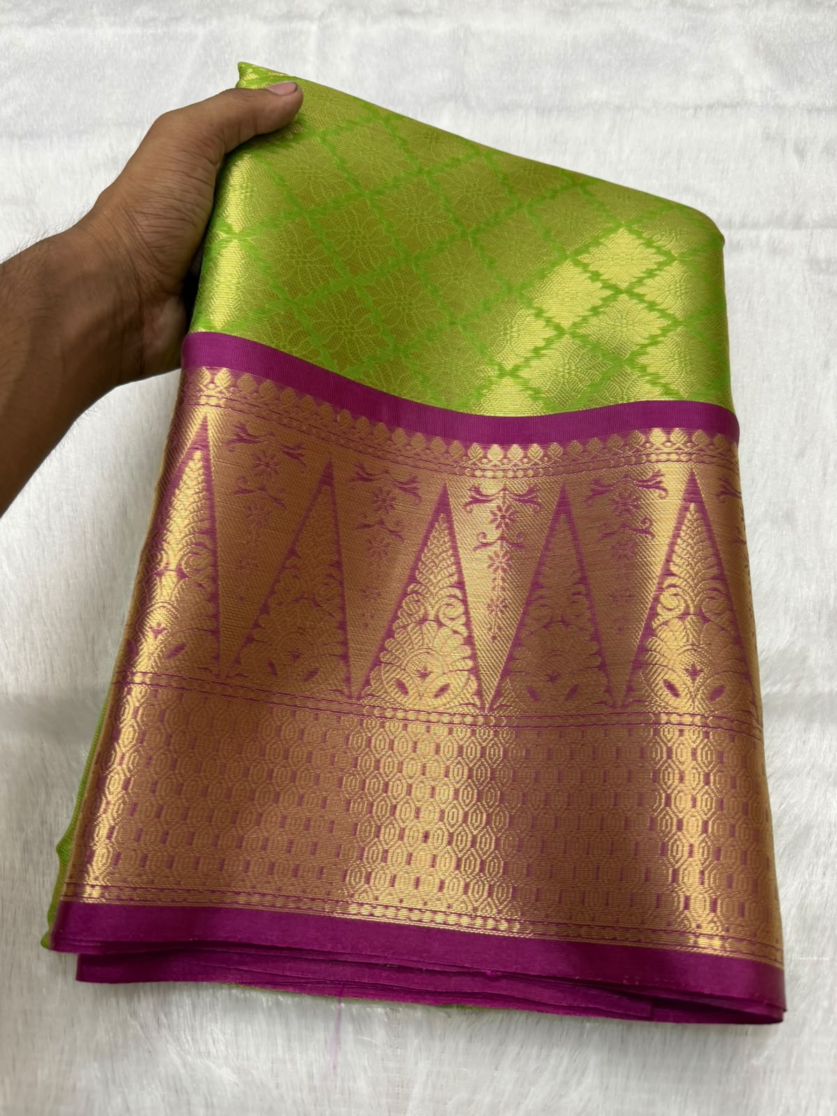Premium Parrot Green Kattan Silk Saree